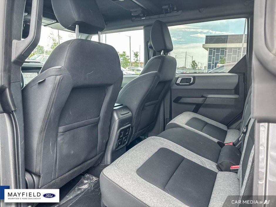 2022 Ford Bronco-19