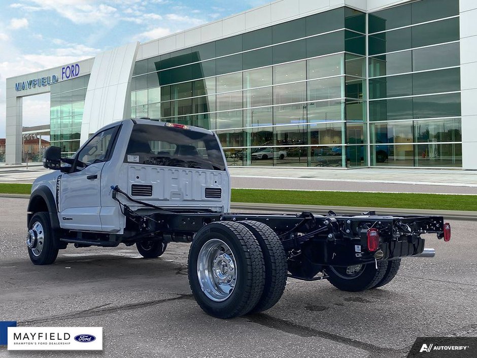 2024 Ford F-550 CHASSIS CAB XLT-3