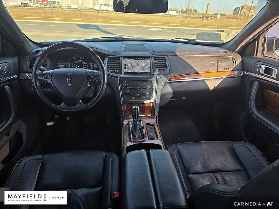 2013 Lincoln MKS EcoBoost-21
