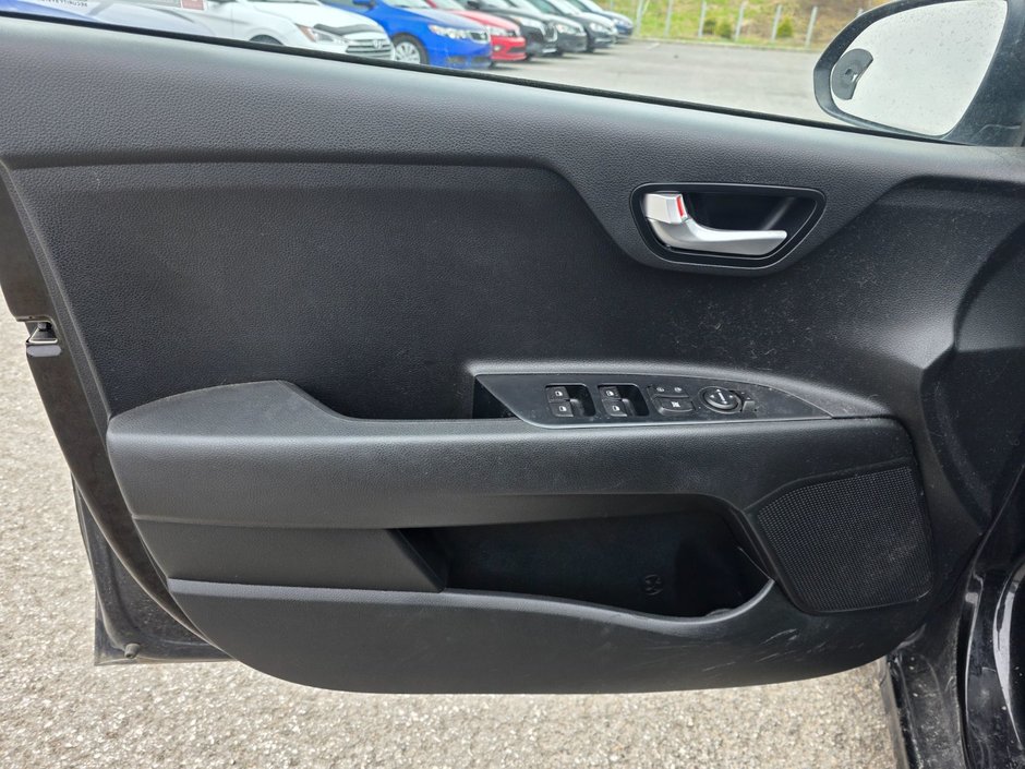2019 Kia Rio 5-door-8