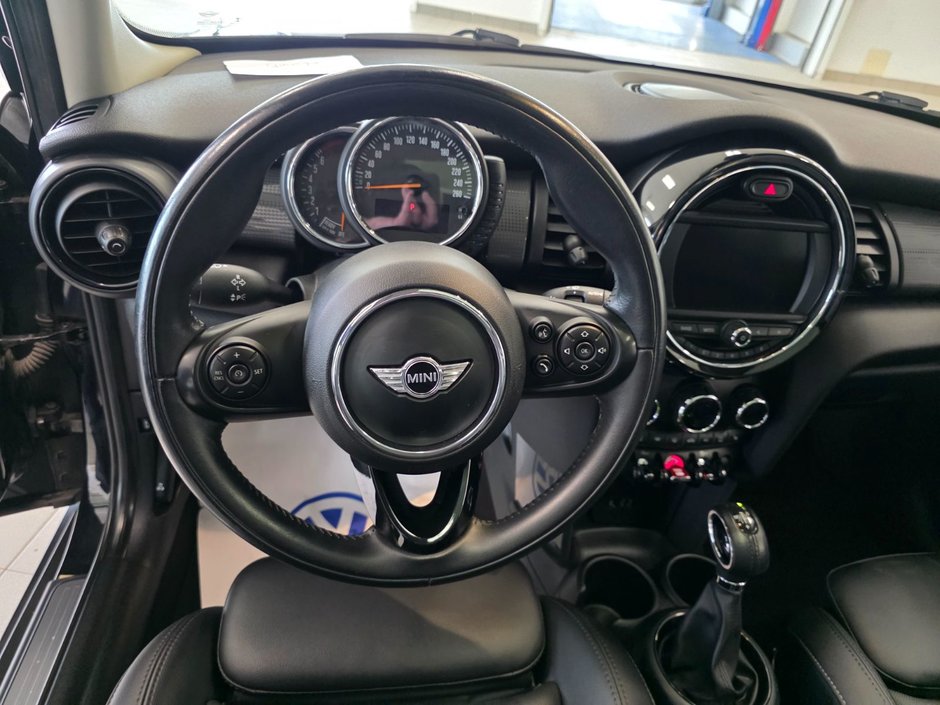 MINI Cooper Hardtop 5 Door  2017-10