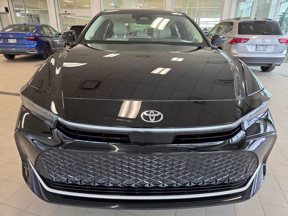 Toyota CROWN Limited 2023-7