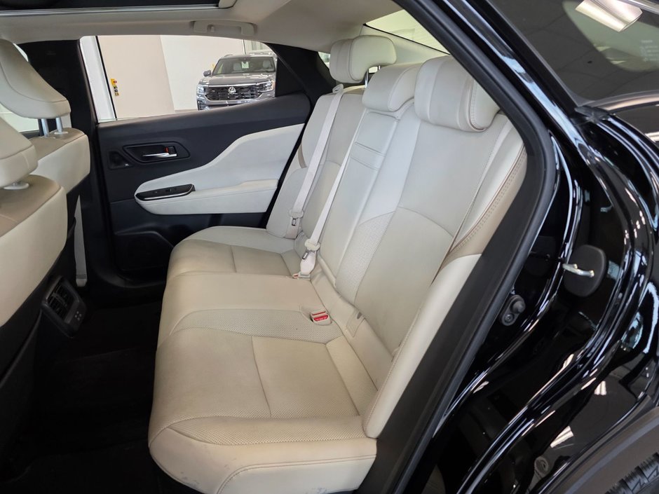 Toyota CROWN Limited 2023-29