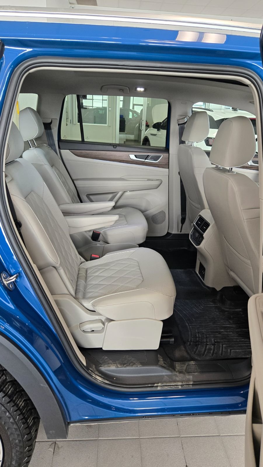 2025 Volkswagen Atlas Execline-12