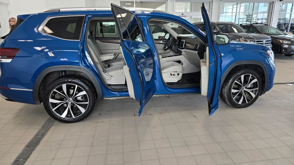 2025 Volkswagen Atlas Execline-11