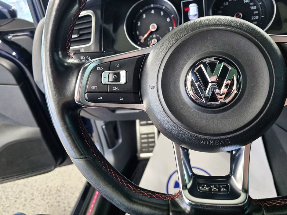 Volkswagen Golf GTI Autobahn * Toit * Push Button * AppConnect * 2016-10