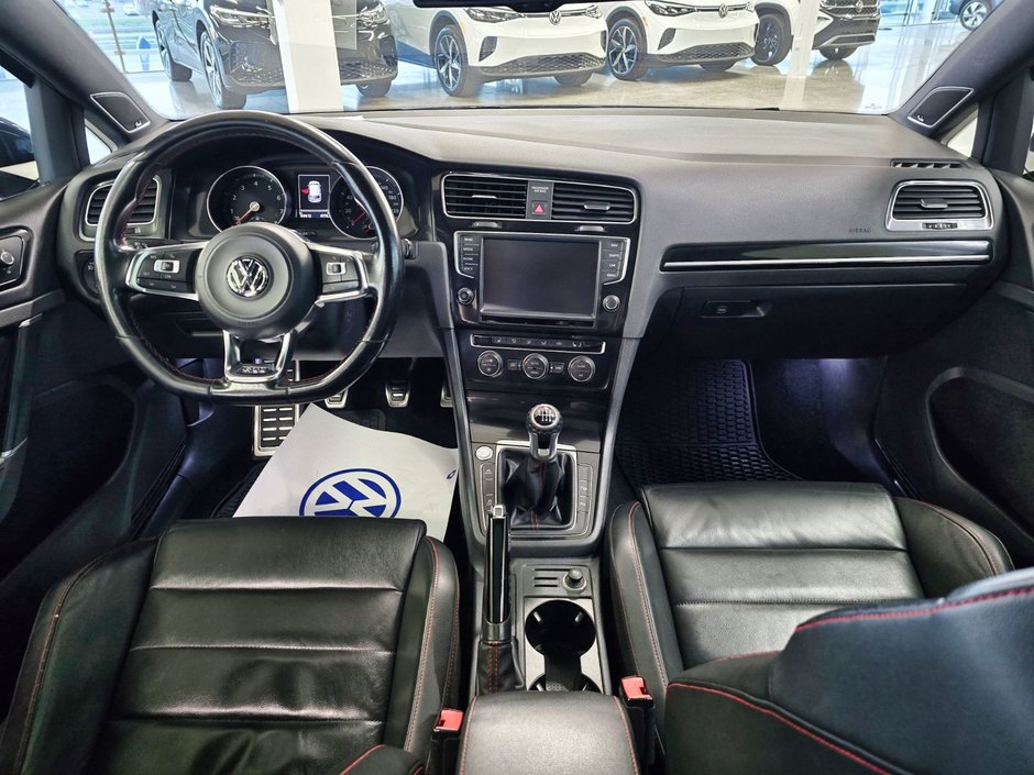 Volkswagen Golf GTI Autobahn * Toit * Push Button * AppConnect * 2016-9
