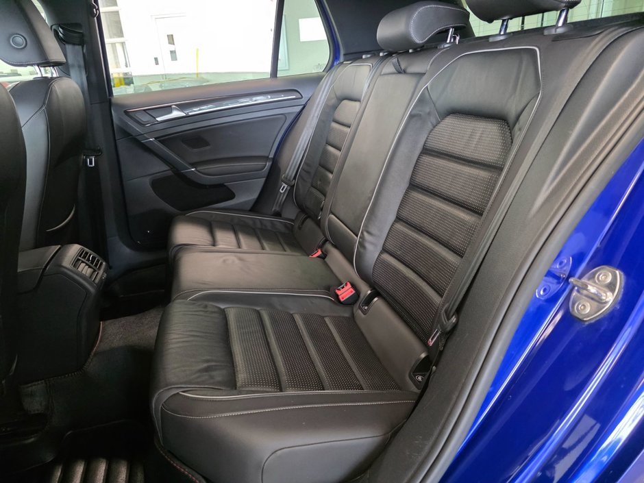 Volkswagen Golf R  2018-11