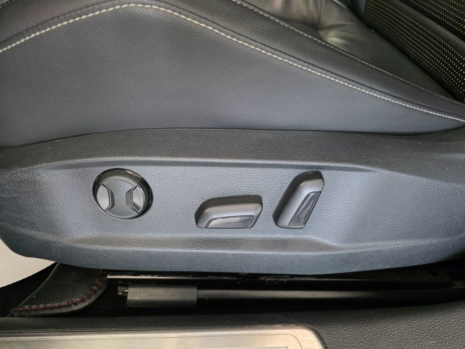 Volkswagen Golf R  2018-9