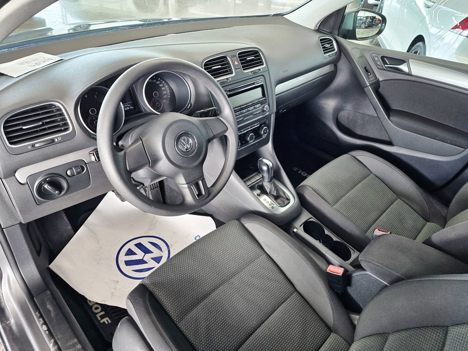Volkswagen Golf Comfortline * A/C * automatique 2011-8