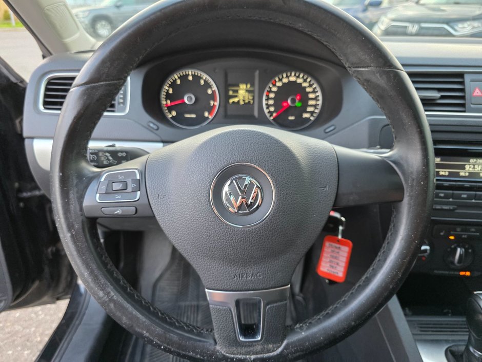Volkswagen Jetta Sedan Comfortline 2014-12