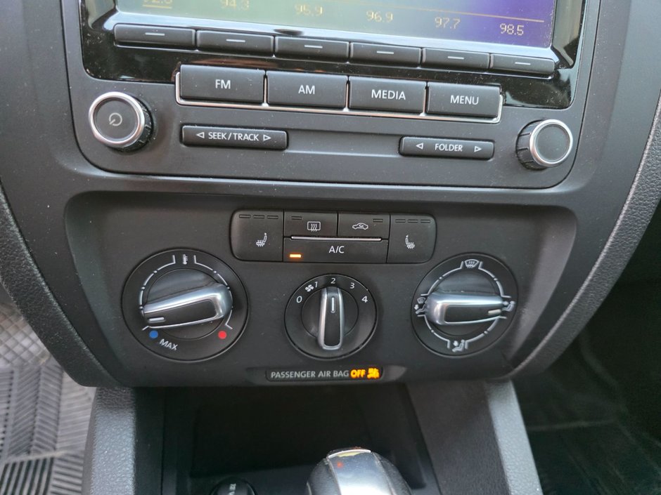 Volkswagen Jetta Sedan Comfortline 2014-16