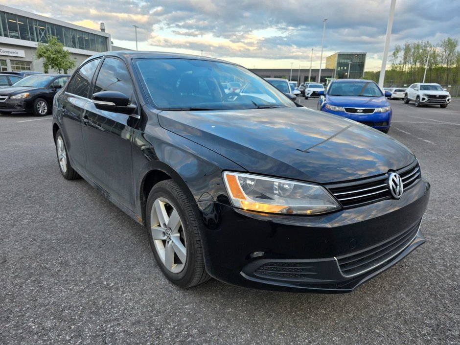 Volkswagen Jetta Sedan Comfortline 2014-6
