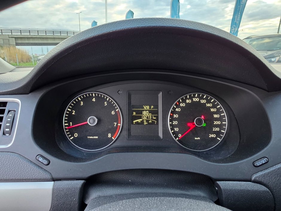 Volkswagen Jetta Sedan Comfortline 2014-14