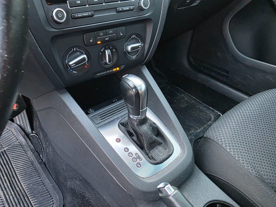 Volkswagen Jetta Sedan Comfortline 2014-17