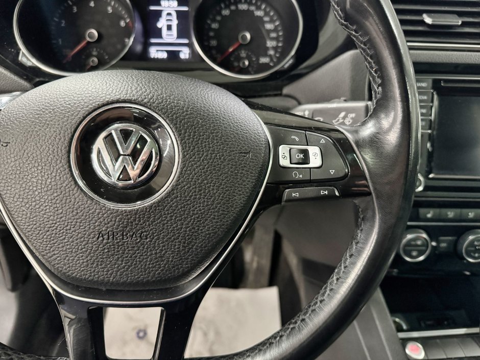 2017 Volkswagen Jetta Sedan Wolfsburg Edition * Toit * App connect * Led *-10