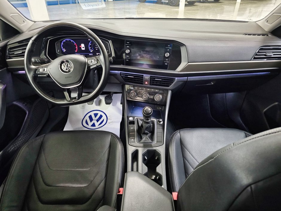 2019 Volkswagen Jetta Execline * Manuel * Cuir * Suspension Sport * Toit-8