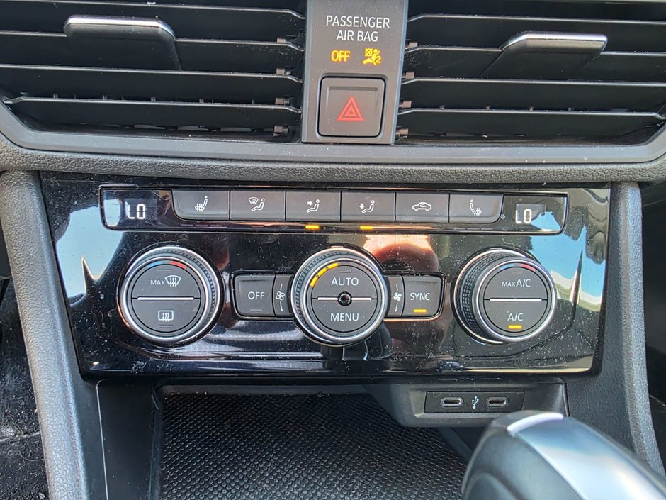 Volkswagen Jetta Highline 2021-16