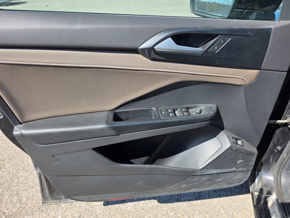 Volkswagen Taos Highline 2022-10