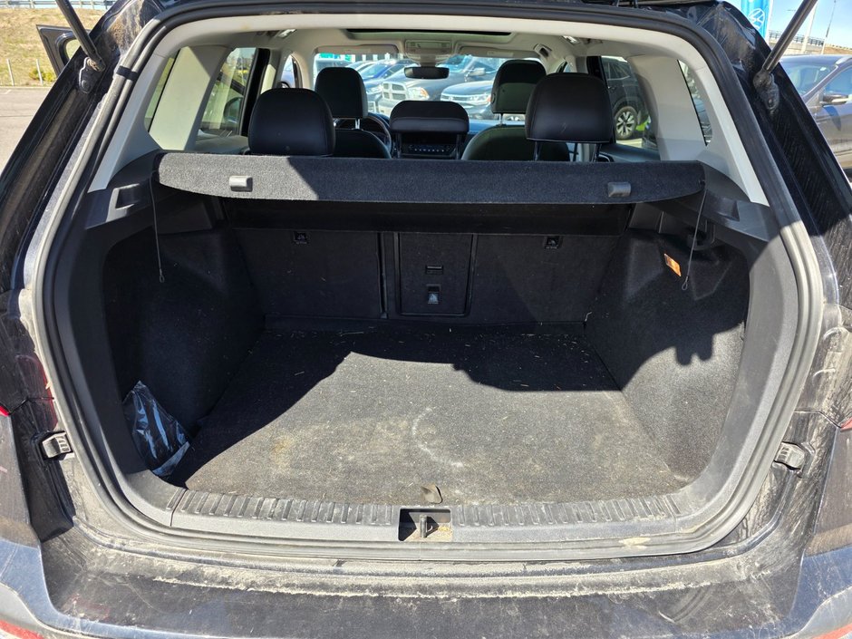 Volkswagen Taos Highline 2022-22
