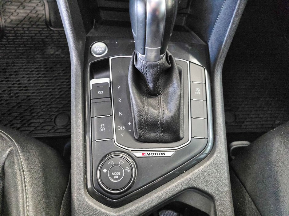 2018 Volkswagen Tiguan Comfortline * Awd * Cuir * Camera * App connect *-12