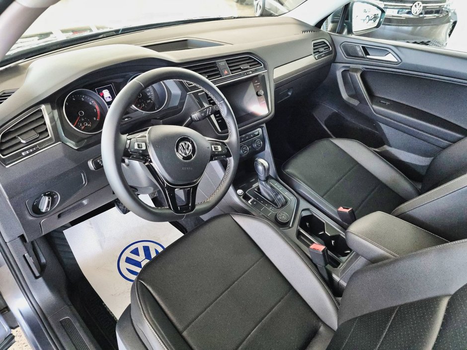 2021 Volkswagen Tiguan Comfortline * Cuir * Toit Panoramique * Blindspot-8