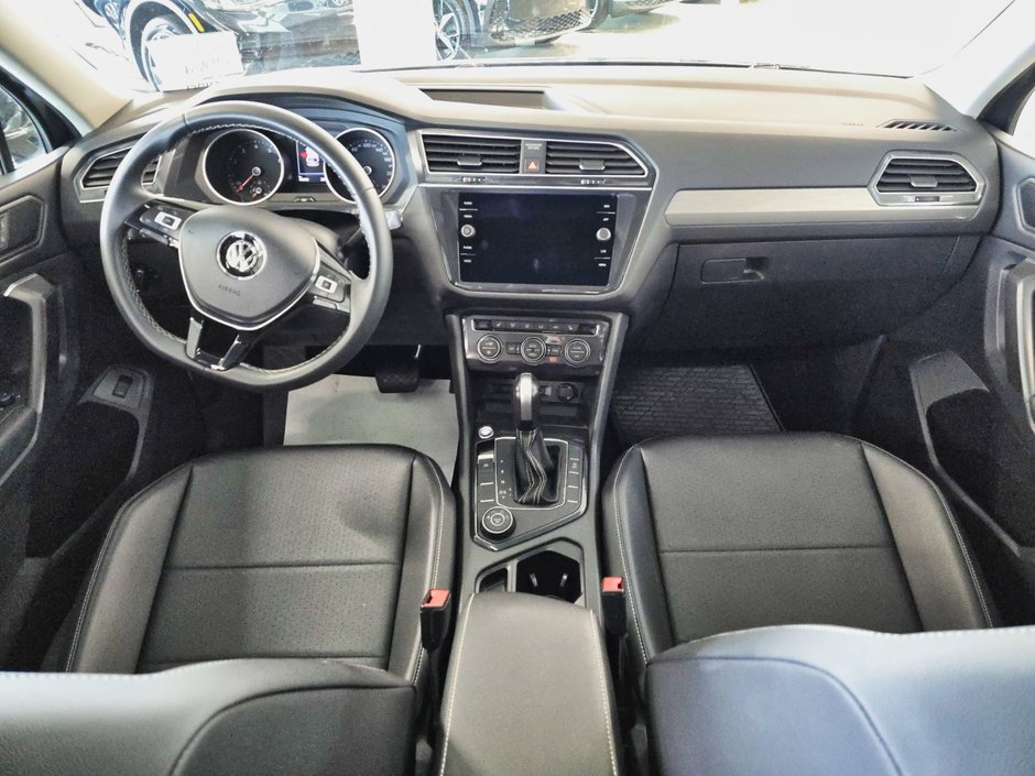 2021 Volkswagen Tiguan Comfortline * Cuir * Toit Panoramique * Blindspot-9