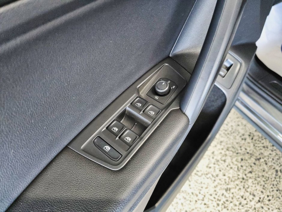 Volkswagen Tiguan Comfortline * Cuir * Toit Panoramique * Blindspot 2021-16