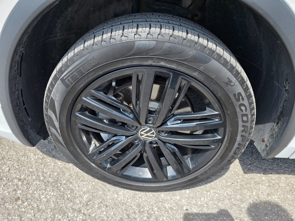Volkswagen Tiguan Comfortline R-Line Black Edition 2022-8