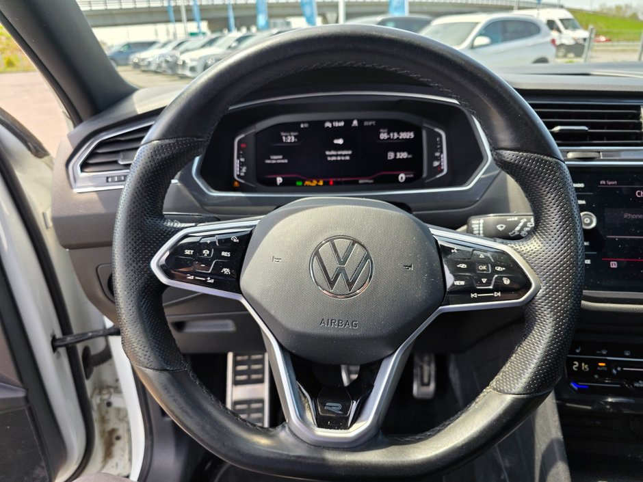 Volkswagen Tiguan Comfortline R-Line Black Edition 2022-13