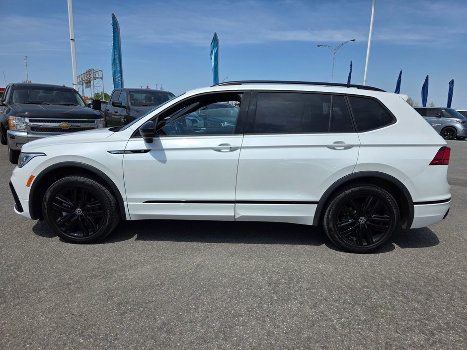 Volkswagen Tiguan Comfortline R-Line Black Edition 2022-1