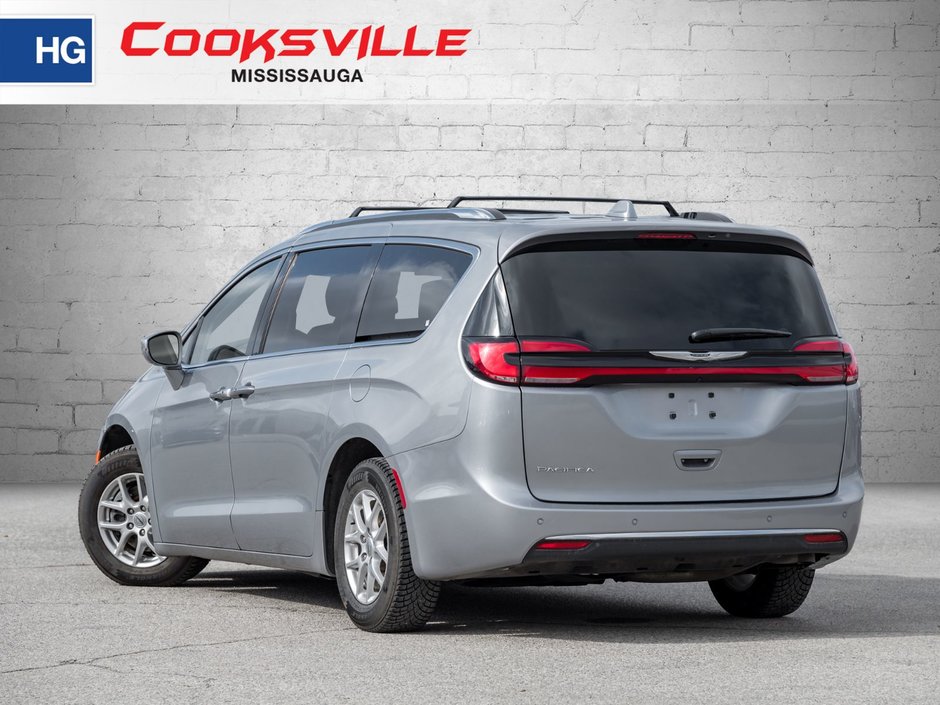 2021 Chrysler Pacifica Touring-L-4