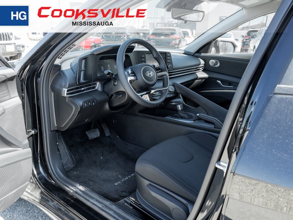 2024 Hyundai Elantra Essential-7
