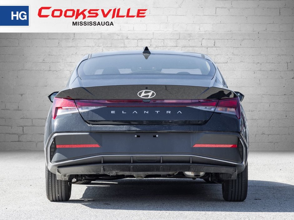 2024 Hyundai Elantra Essential-5
