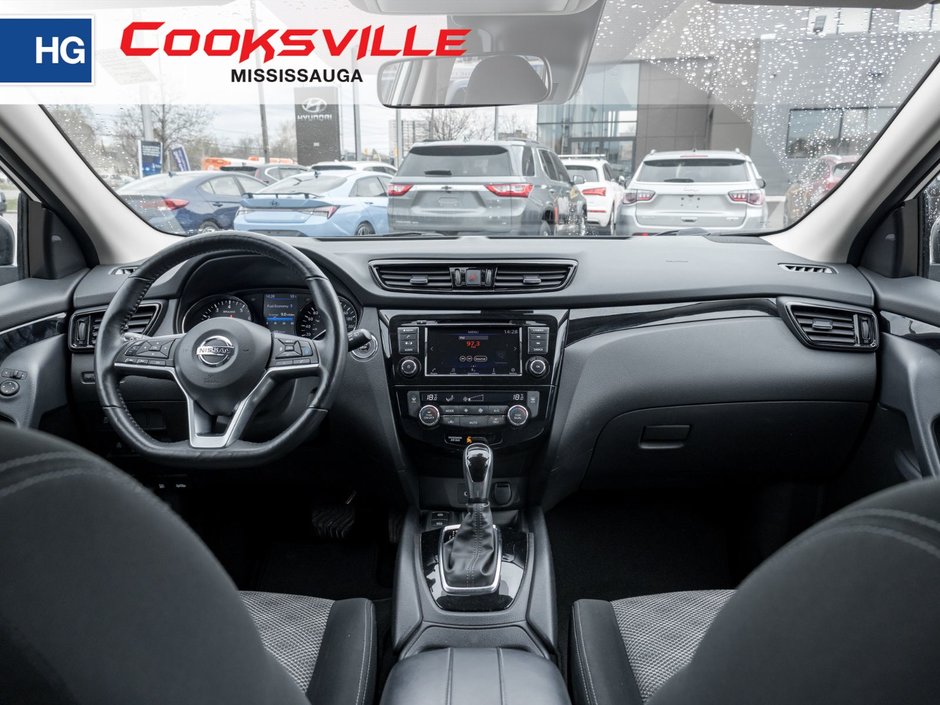 2023 Nissan Qashqai SV-20