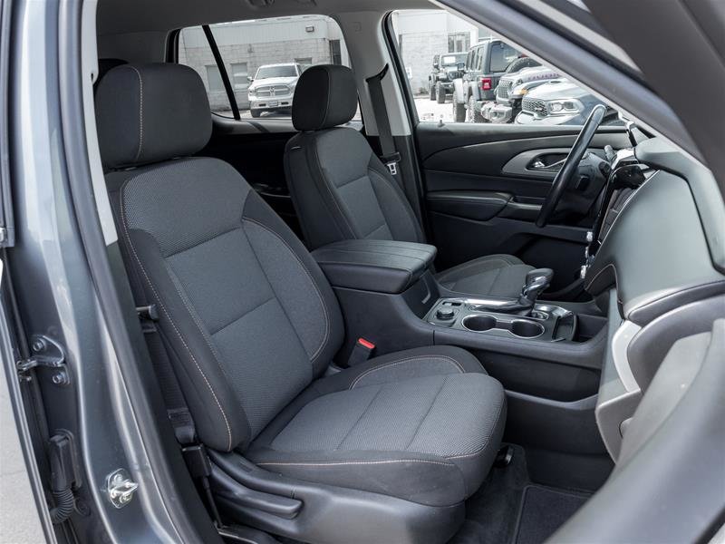 2021 Chevrolet Traverse LT Cloth-18