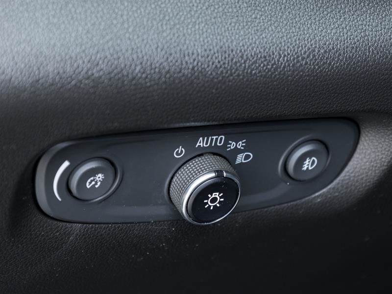 2021 Chevrolet Traverse LT Cloth-12