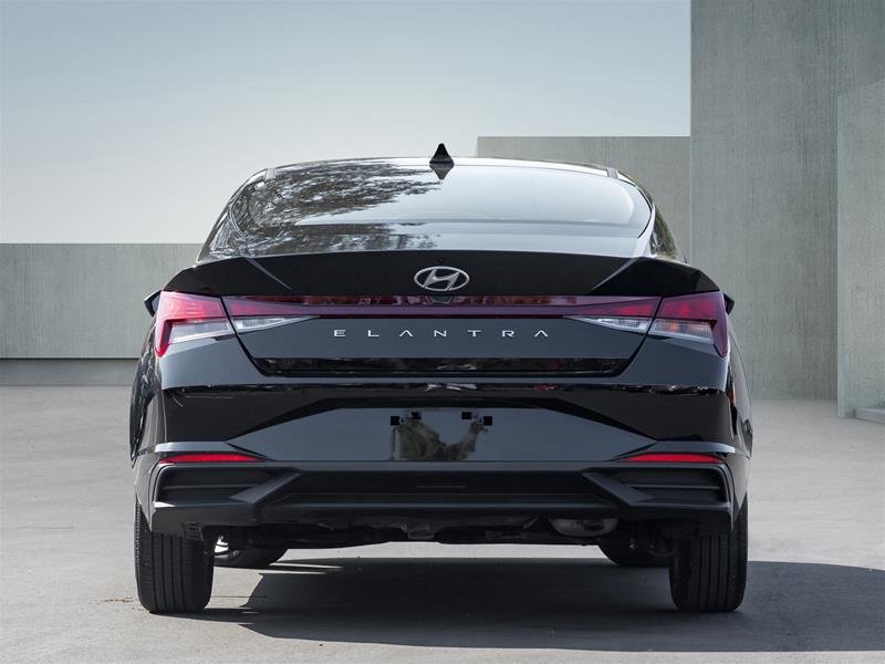 2022 Hyundai Elantra Sedan Essential-5