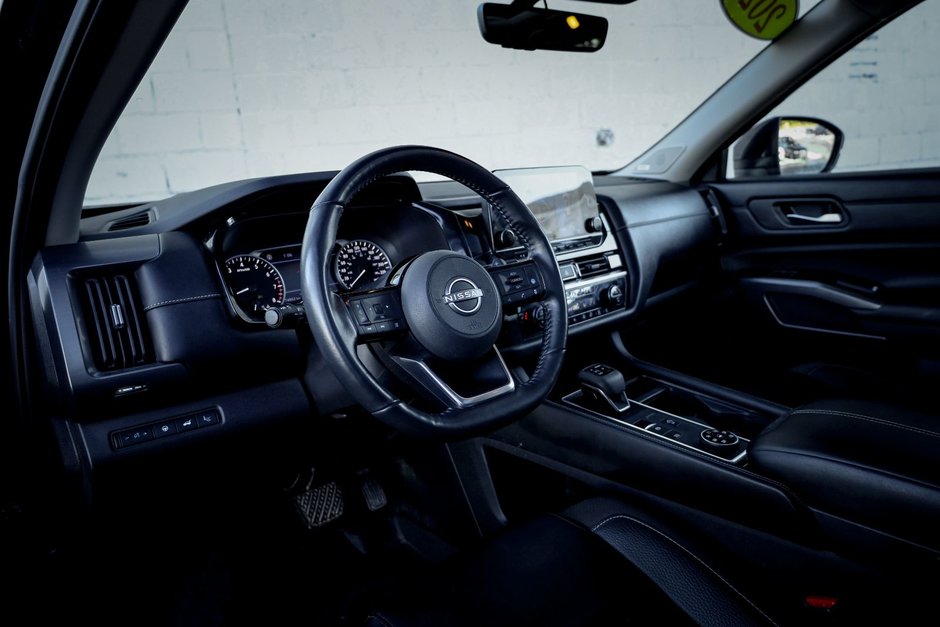 2023 Nissan Pathfinder SL-13