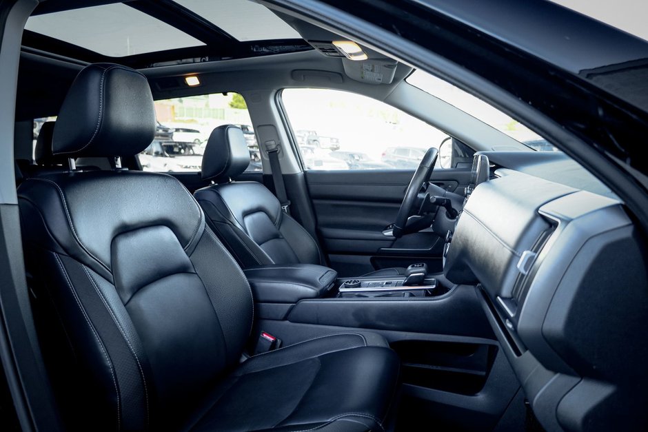 2023 Nissan Pathfinder SL-17