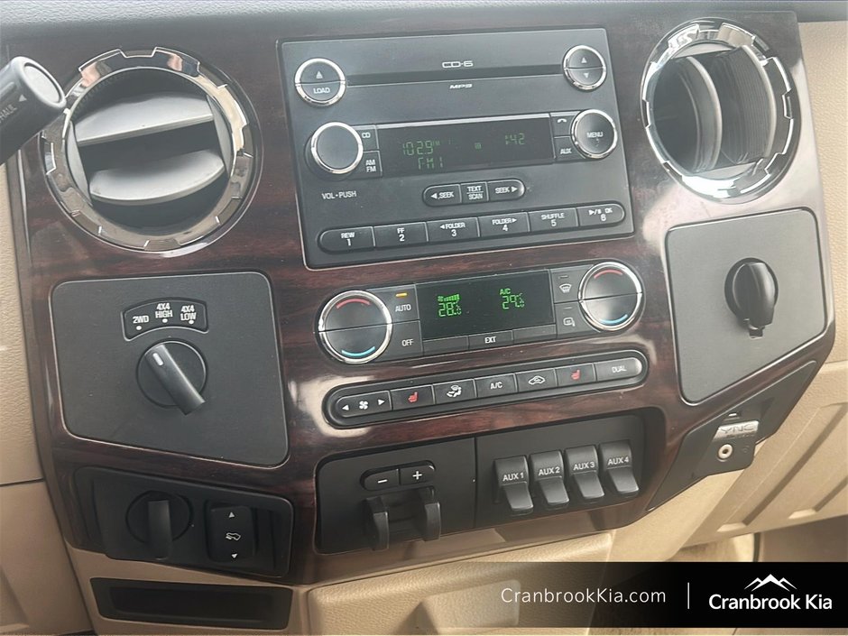 2010 Ford F350 LARIAT-13