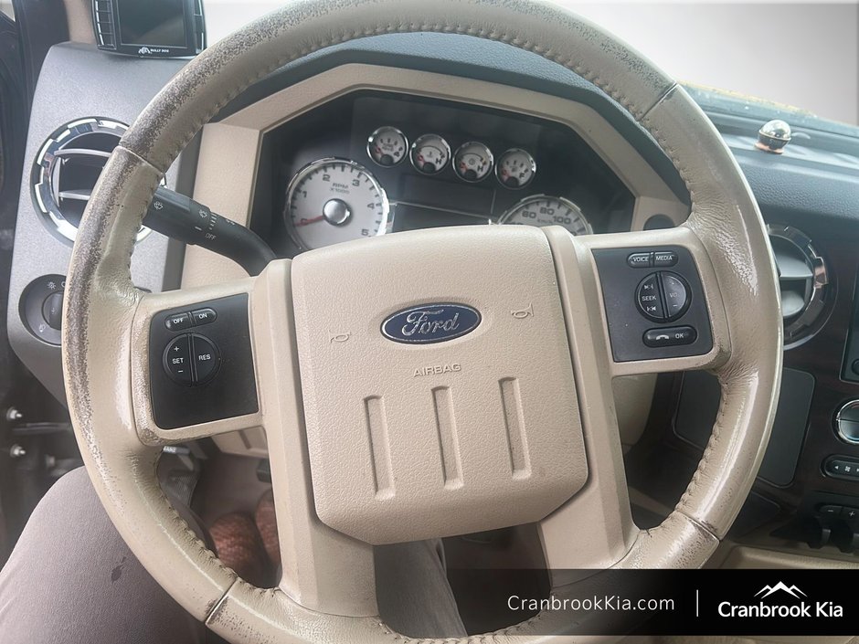 2010 Ford F350 LARIAT-11