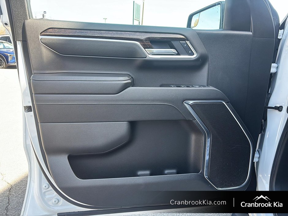 2024 GMC Sierra 1500 SLE-10