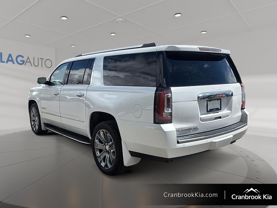 2017 GMC Yukon XL DENALI-3