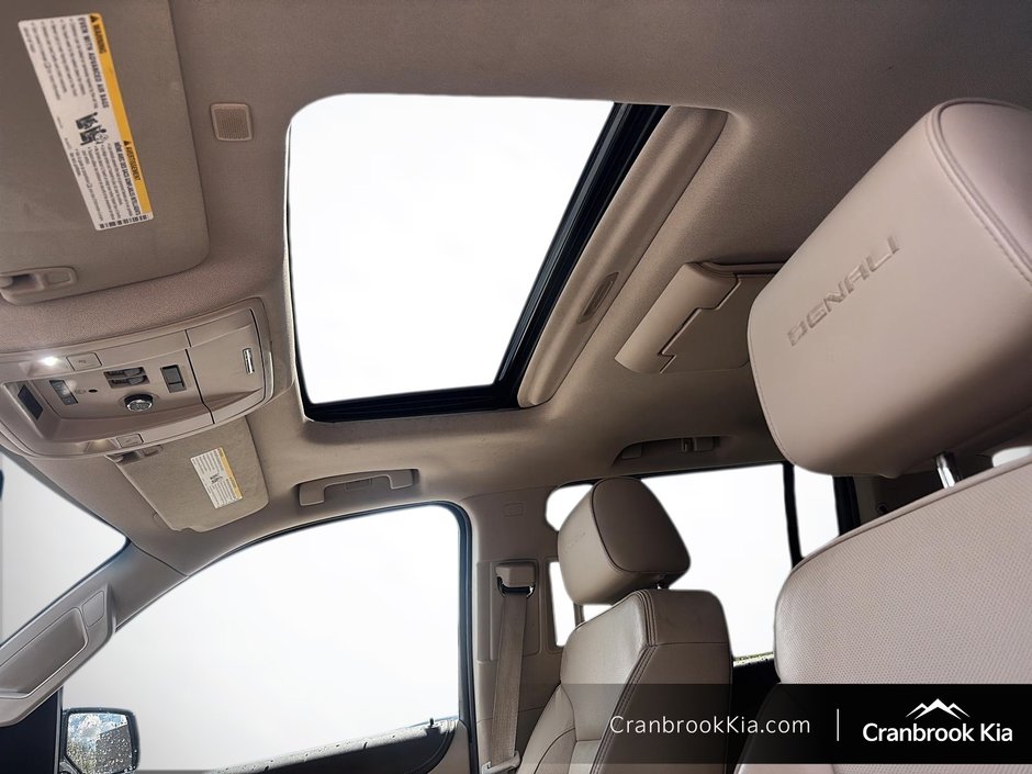 2017 GMC Yukon XL DENALI-16