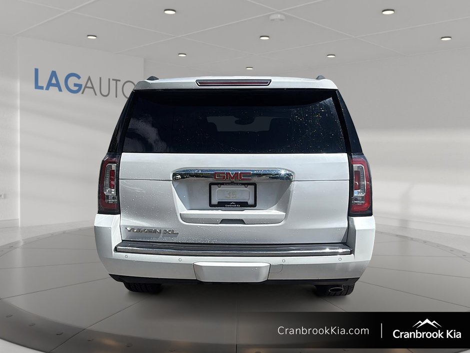 2017 GMC Yukon XL DENALI-2