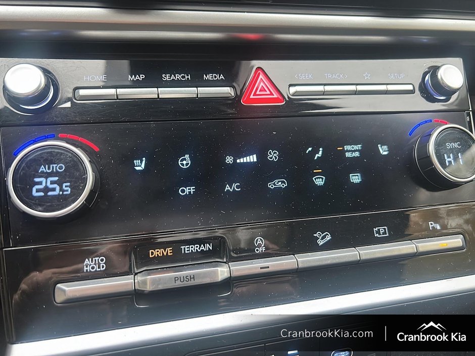 2025 Hyundai SANTA FE BASE-16