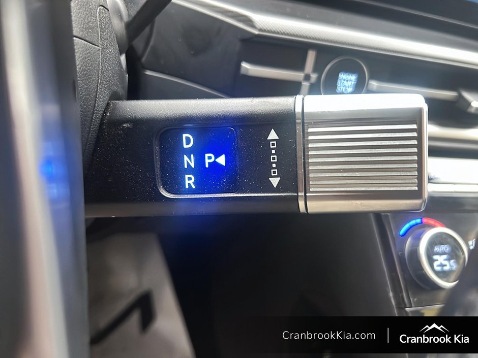 2025 Hyundai SANTA FE BASE-13