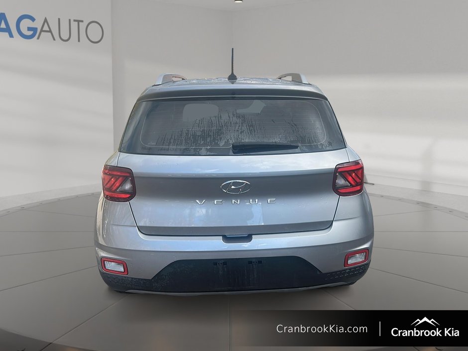 2023 Hyundai VENUE ULTIMATE BLACK-2