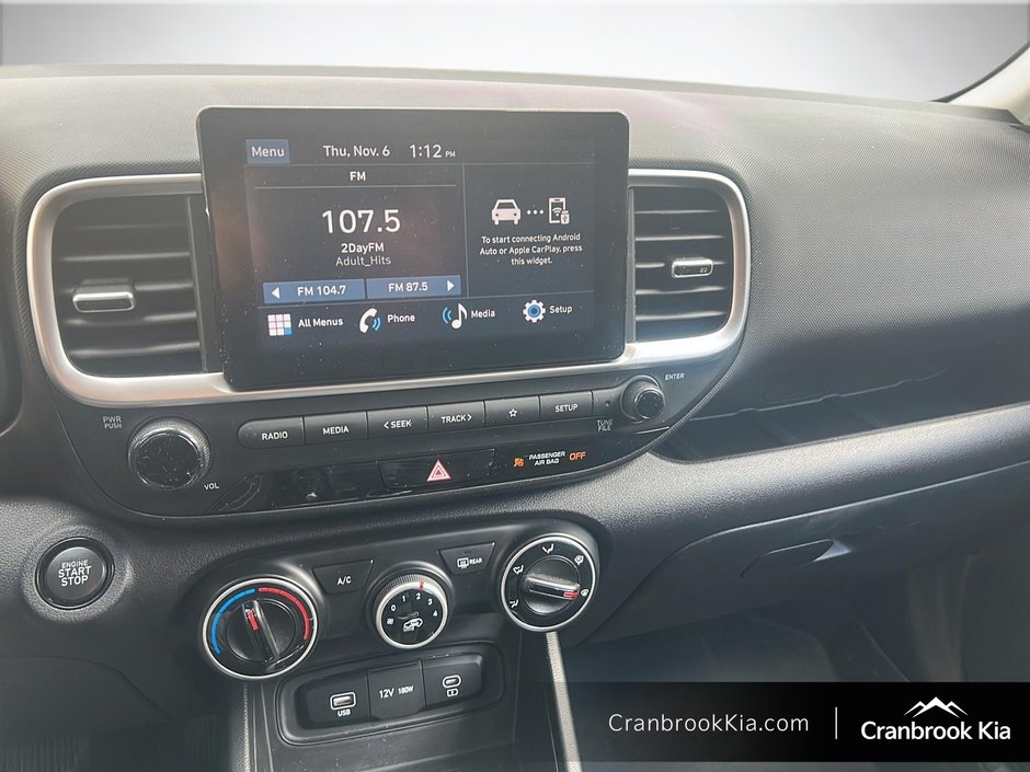 2023 Hyundai VENUE ULTIMATE BLACK-12